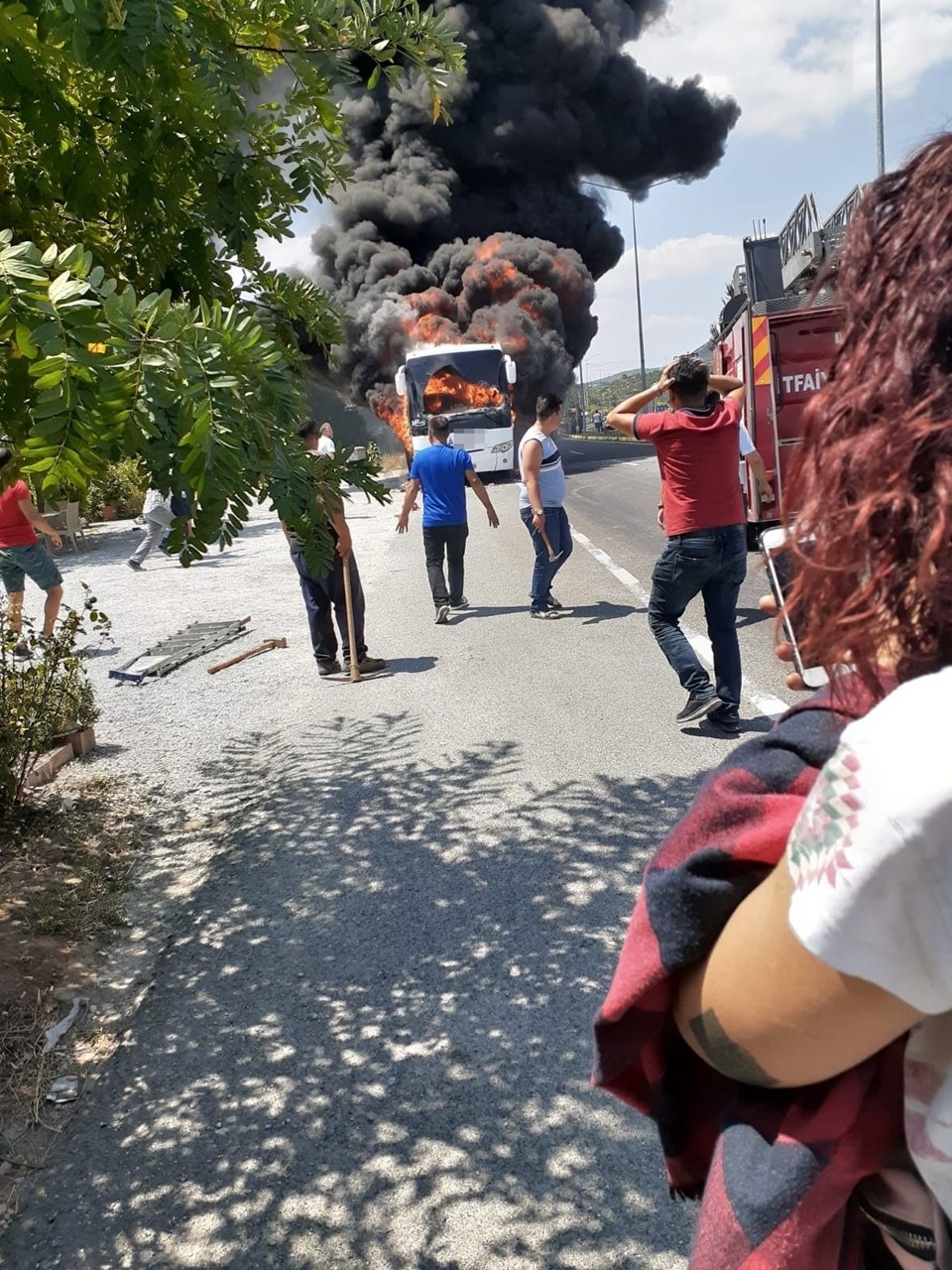 Balıkesir'de yolcu otobüsünde yangın: 5 ölü 3