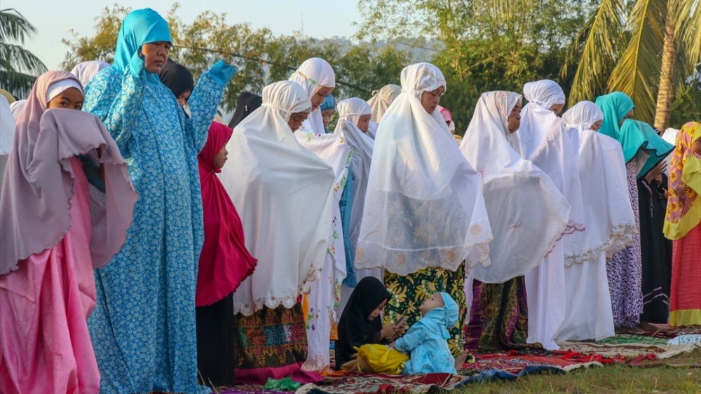 Türkiye'nin ve dünyanın dört bir yanında bayram namazı 14