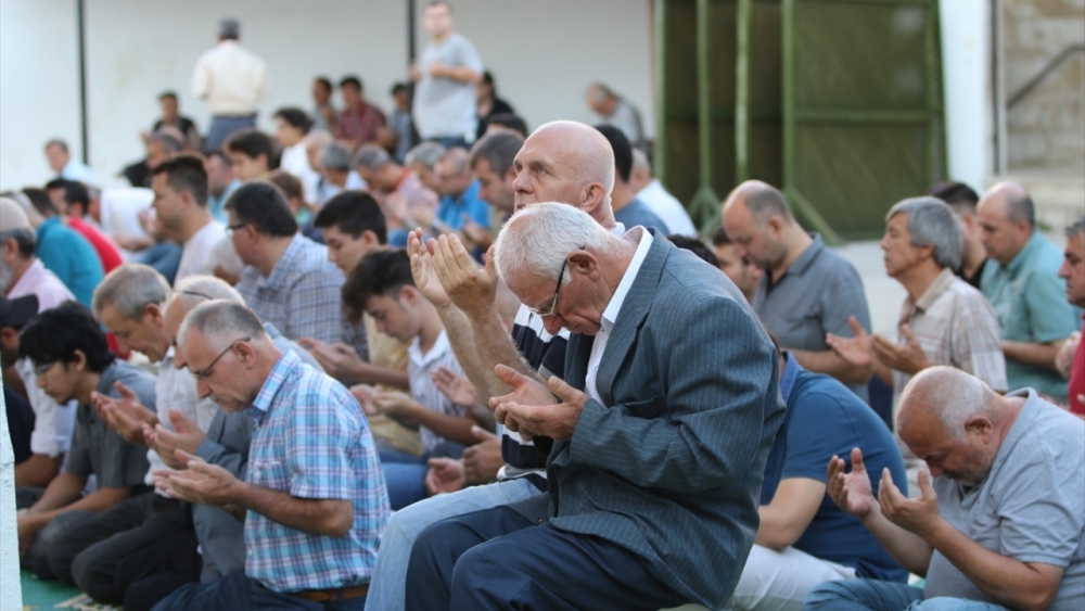 Türkiye'nin ve dünyanın dört bir yanında bayram namazı 9