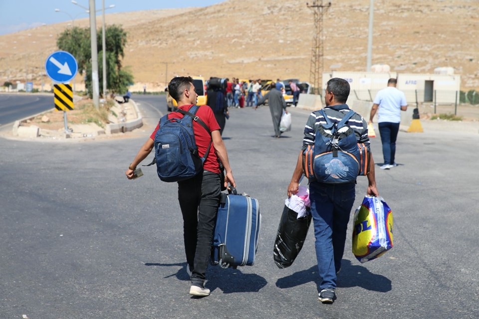 Bayram için gitmişlerdi! Türkiye'ye dönüşleri başladı 5