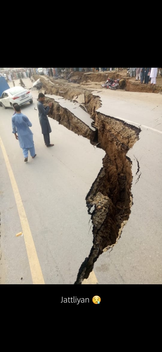 Pakistan’da 5.8 büyüklüğünde deprem 6