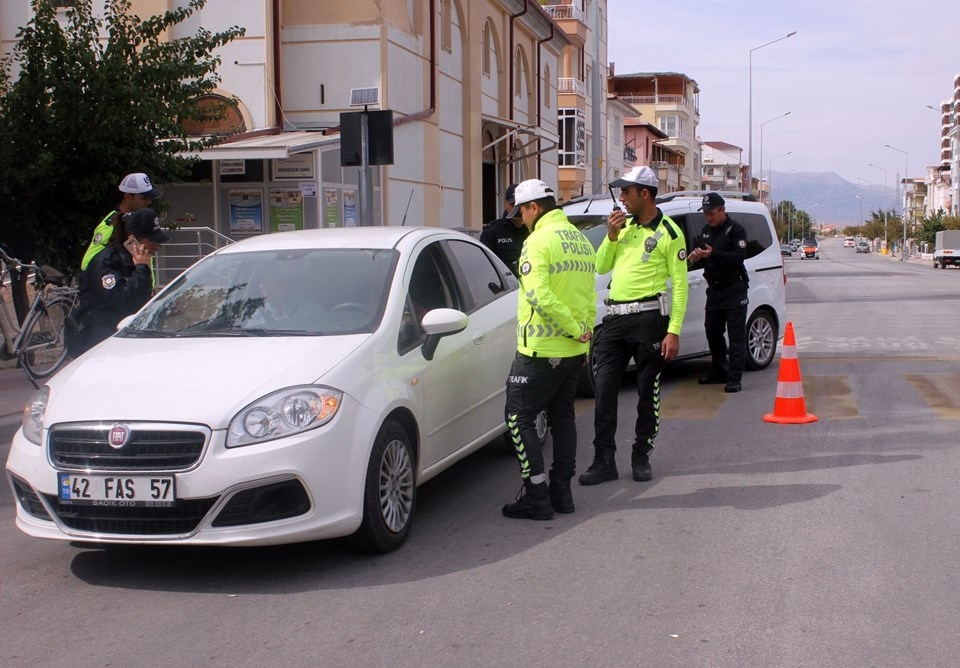 Denetimler başladı! Araçta sigara içene 153 lira ceza 10