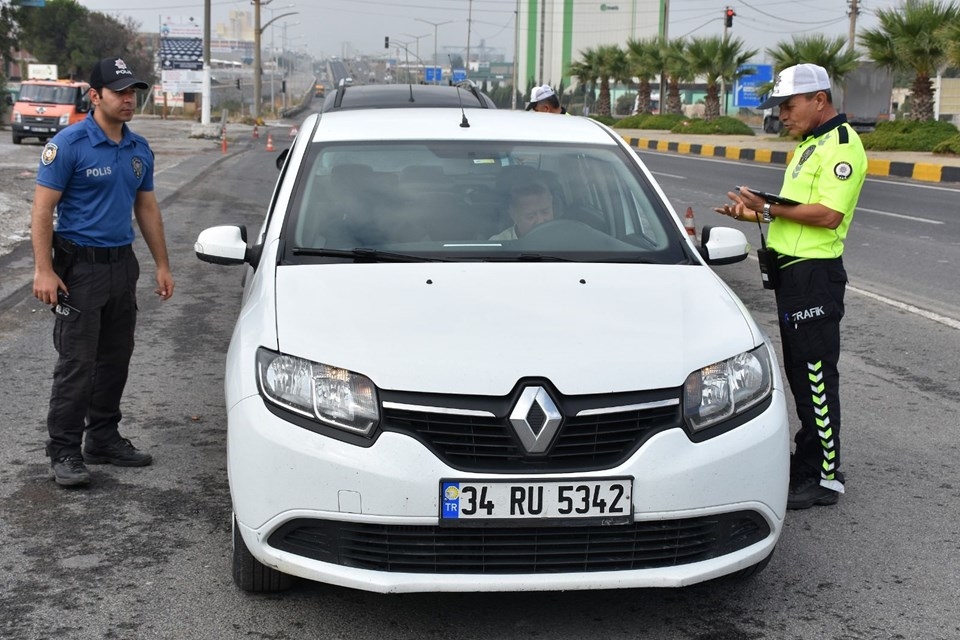 Denetimler başladı! Araçta sigara içene 153 lira ceza 20