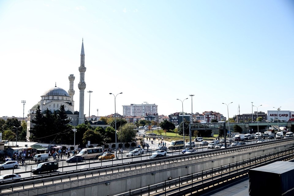 İstanbul'da 5.8 büyüklüğünde deprem sonrası panik 24