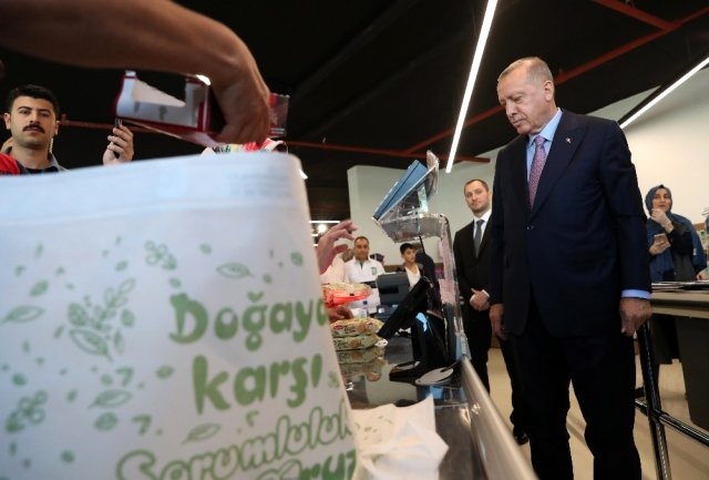 Erdoğan kendi alışverişini yaptı: Tek tek reyonları gezdi 9