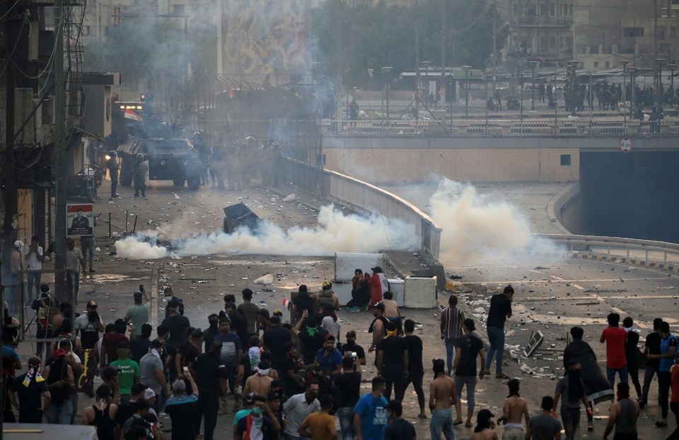 Irak'ta hükümet karşıtı gösteriler (Sosyal medya erişimi durdu,) 23