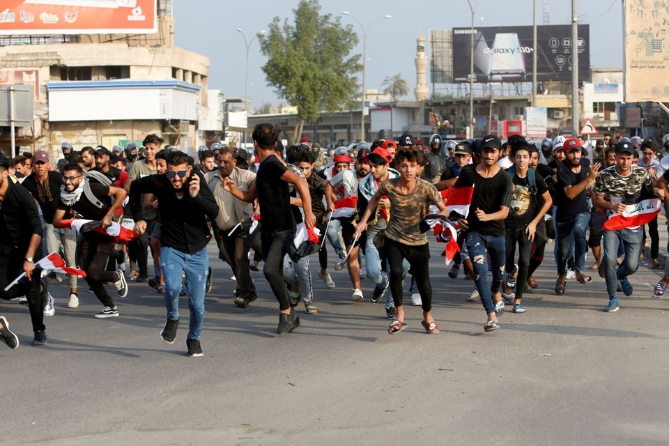 Irak'ta hükümet karşıtı gösteriler (Sosyal medya erişimi durdu,) 60