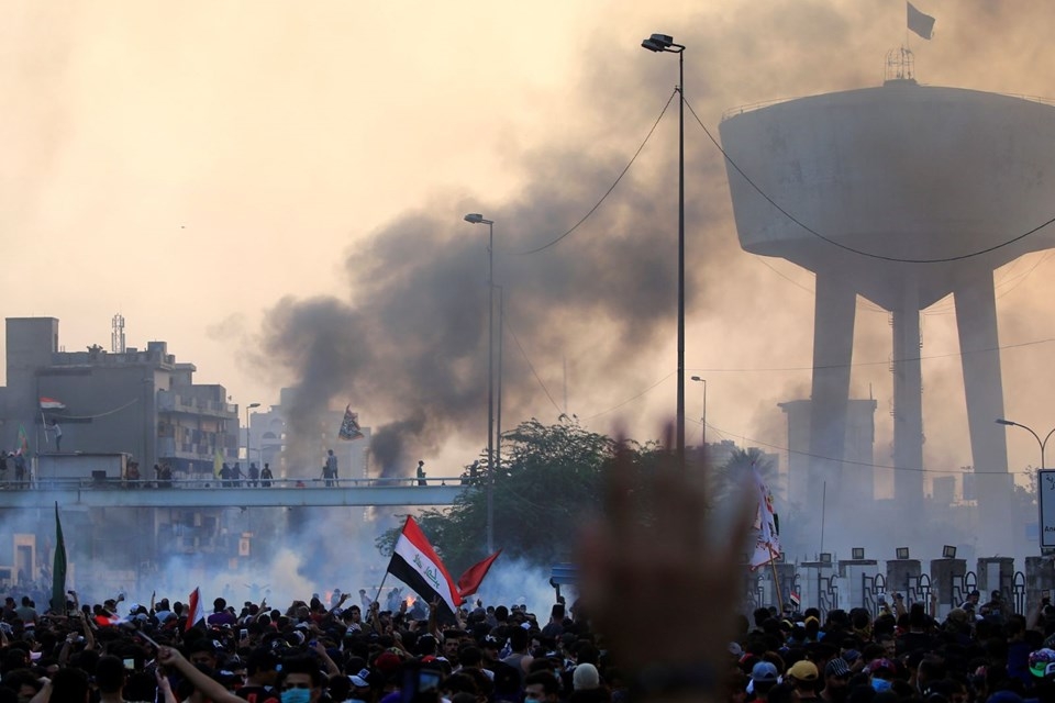 Irak'ta hükümet karşıtı gösteriler (Sosyal medya erişimi durdu,) 64