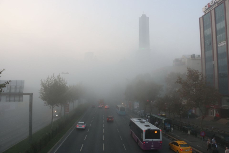 İstanbul'da sis etkili oluyor (Seferler ise iptal edildi) 1