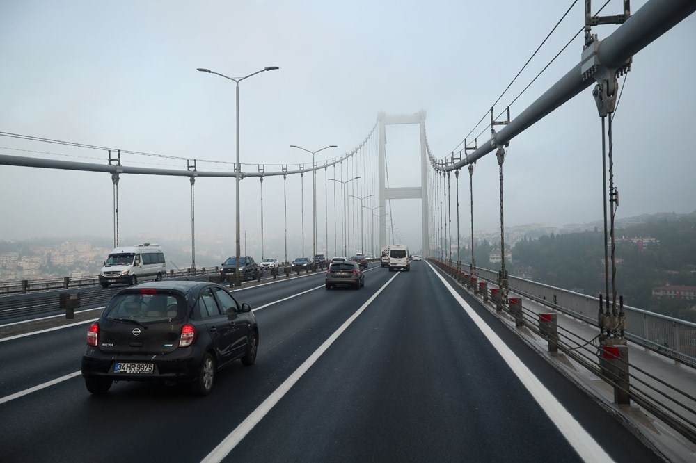 İstanbul Boğazı sise büründü (Boğaz transit gemi geçişine kapatıldı) 1