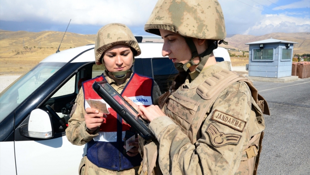 Terör ve kaçakçılıkla mücadelenin 'kadın kahramanları' 14