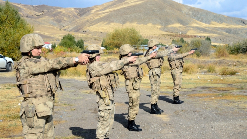 Terör ve kaçakçılıkla mücadelenin 'kadın kahramanları' 18