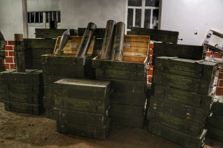 YPG/PKK'nın silah depolarında ABD'nin havan topları bulundu 6