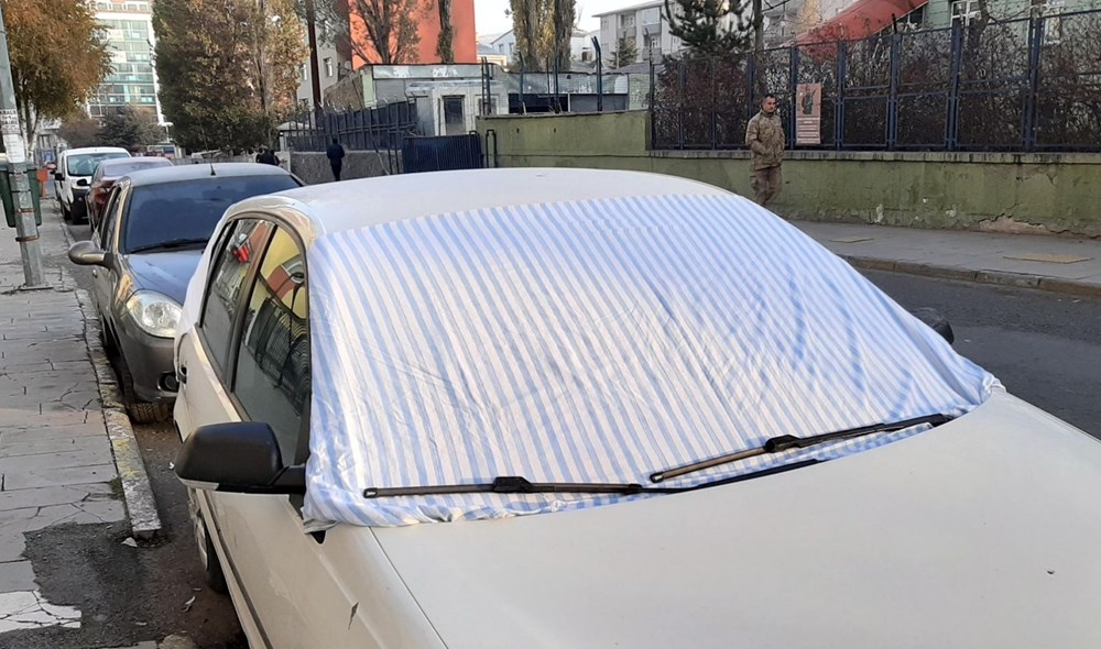 Doğu Anadolu'da soğuk hava etkili oluyor.Her yer  buz kesti 9