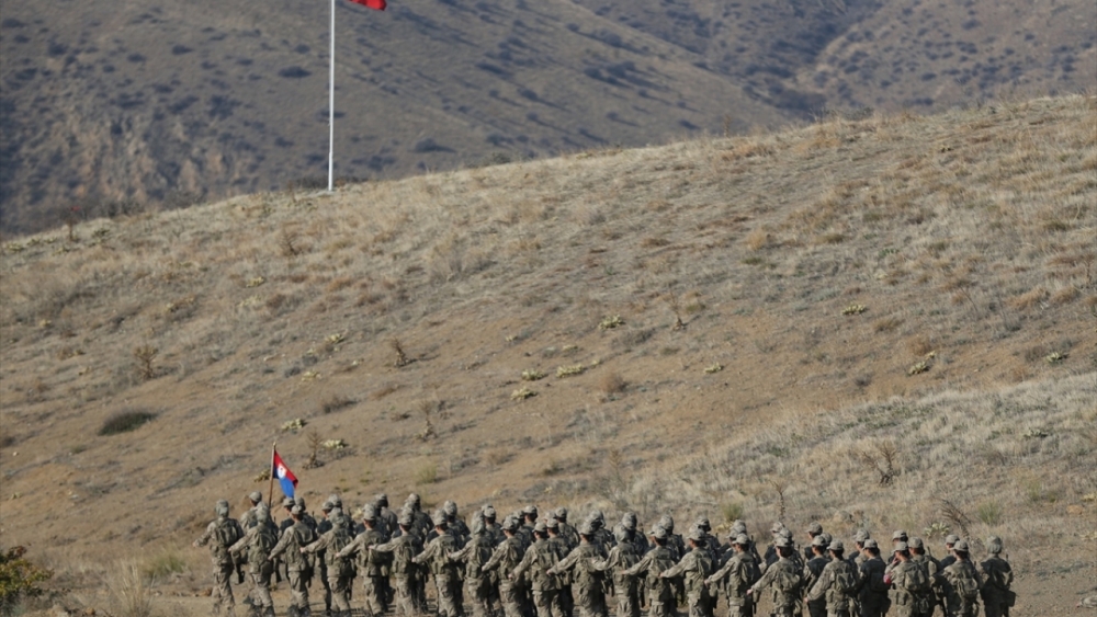 Kadın astsubay adaylarının zorlu eğitimi 25