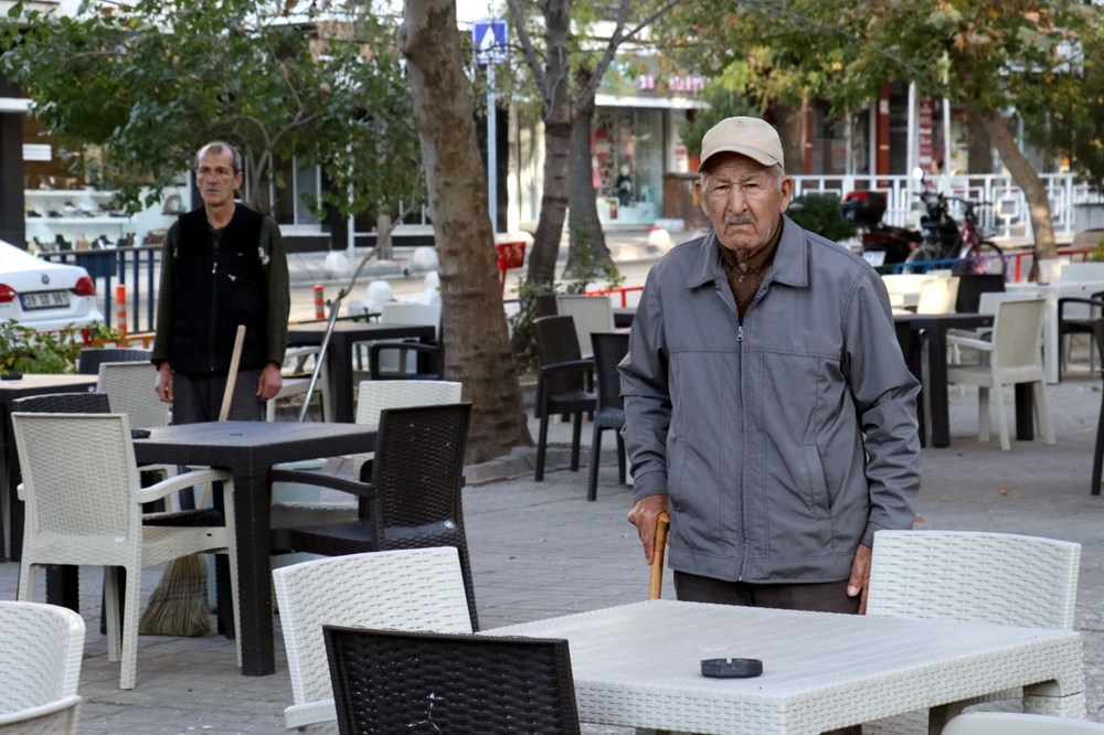 Ata'ya saygı: 09.05'te hayat durdu 34