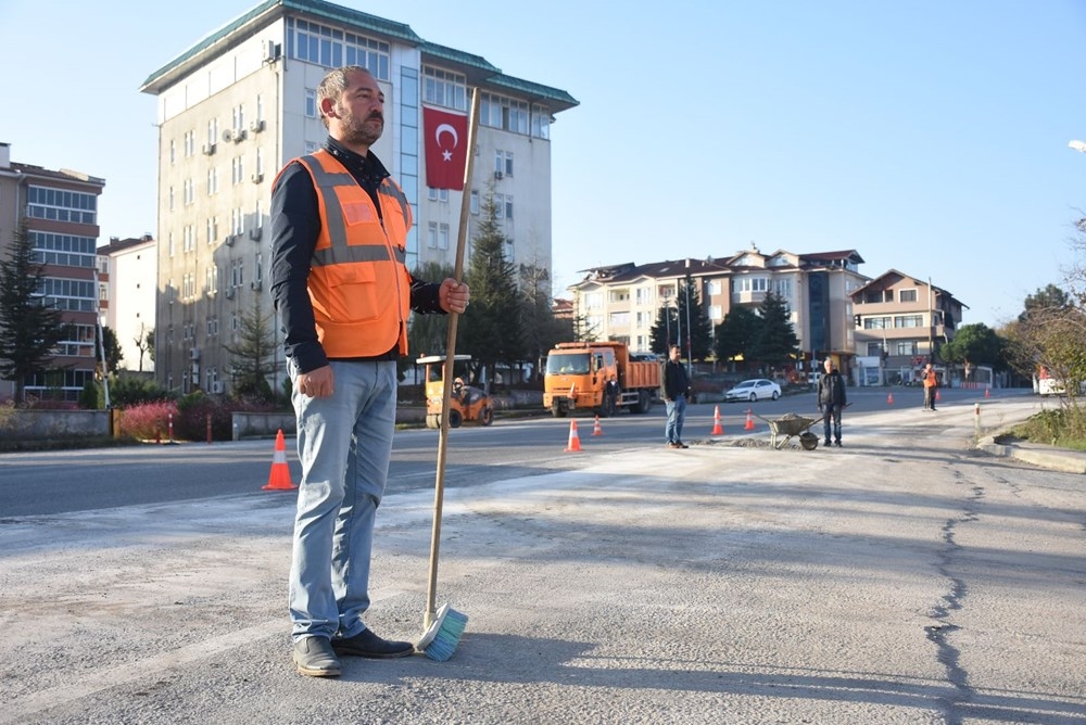 Ata'ya saygı: 09.05'te hayat durdu 39