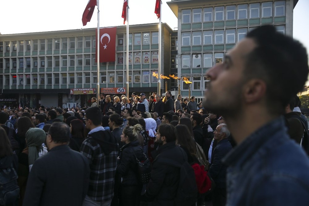 Ata'ya saygı: 09.05'te hayat durdu 43