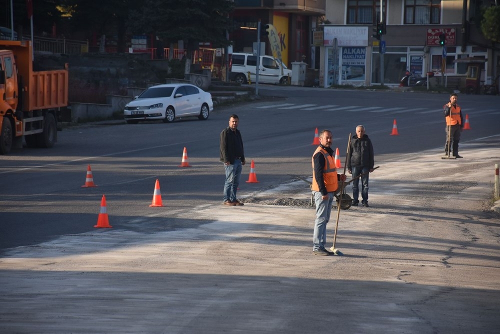 Ata'ya saygı: 09.05'te hayat durdu 5