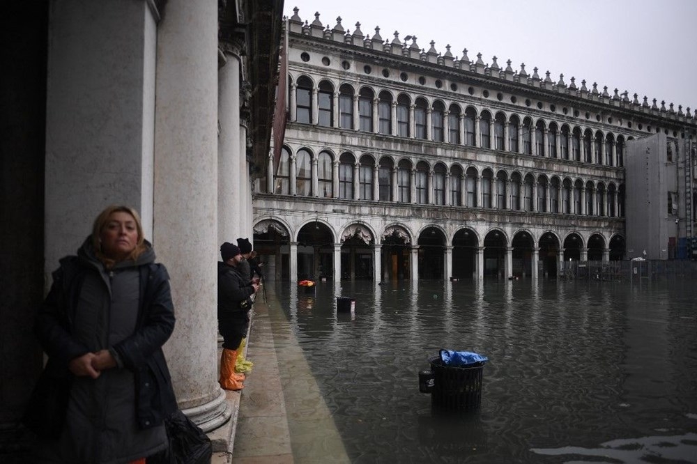 Turistik Venedik şehri sel sularına teslim: 2 ölü 3