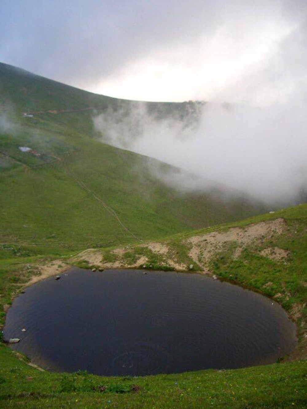 Dipsiz Göl 'valilik izinli' define kazısı ile kurutuldu 12