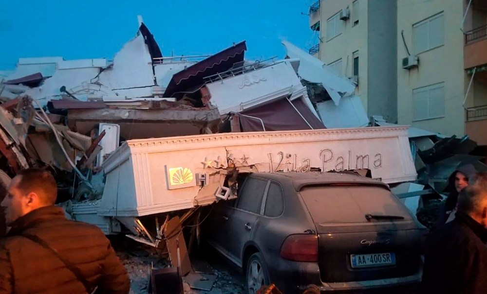 Arnavutluk'ta 6,4 büyüklüğünde deprem: 3 ölü 2