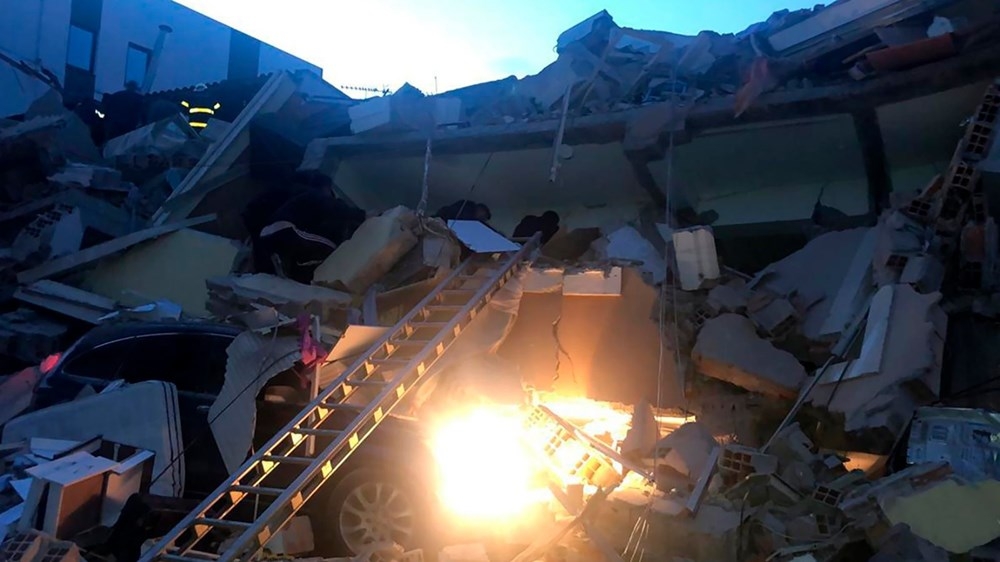 Arnavutluk'ta 6,4 büyüklüğünde deprem: 3 ölü 4