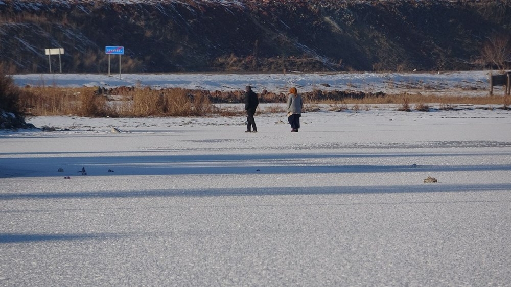 Ardahan'da Aktaş Gölü dondu 12