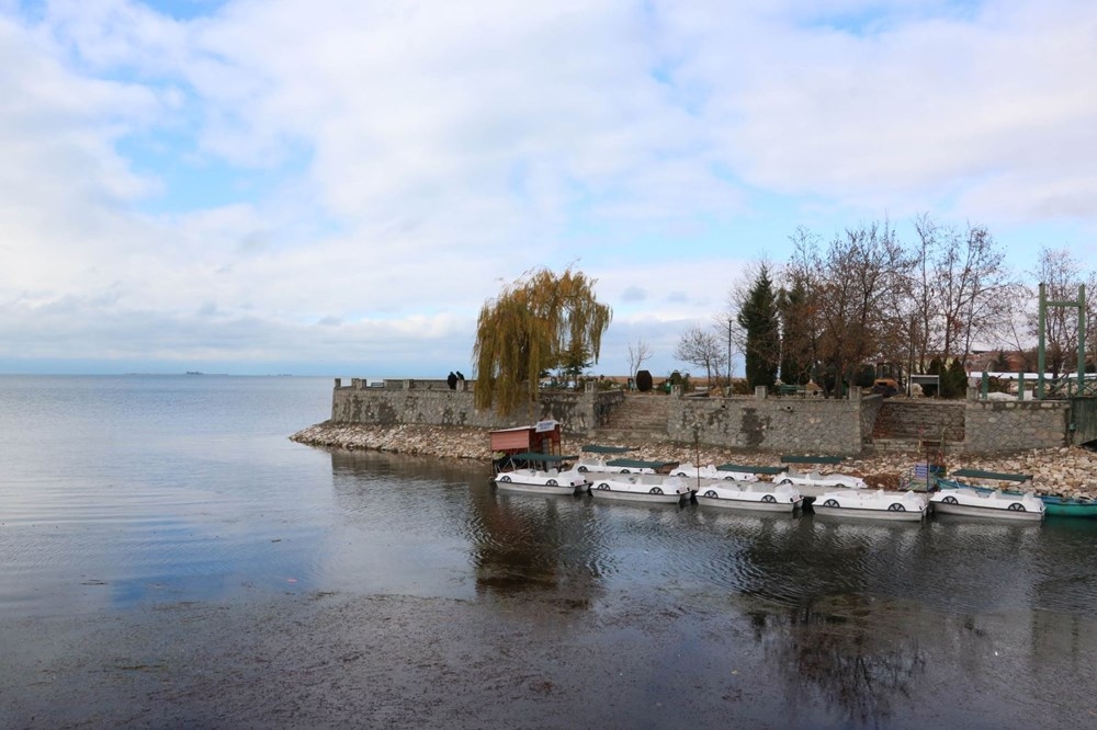 Beyşehir Gölü'nde su seviyesi 20 metre düştü 8