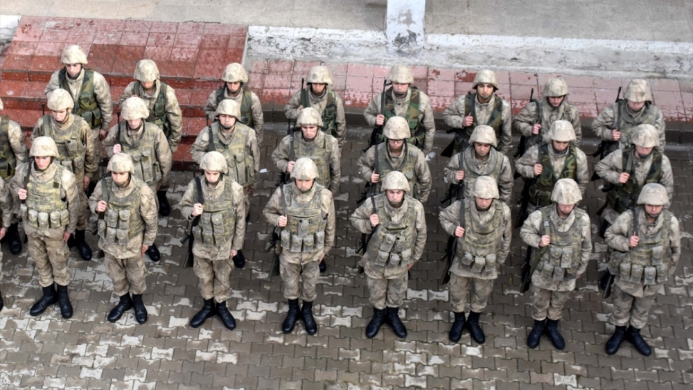 Jandarma kışın da teröristlere göz açtırmıyor 16