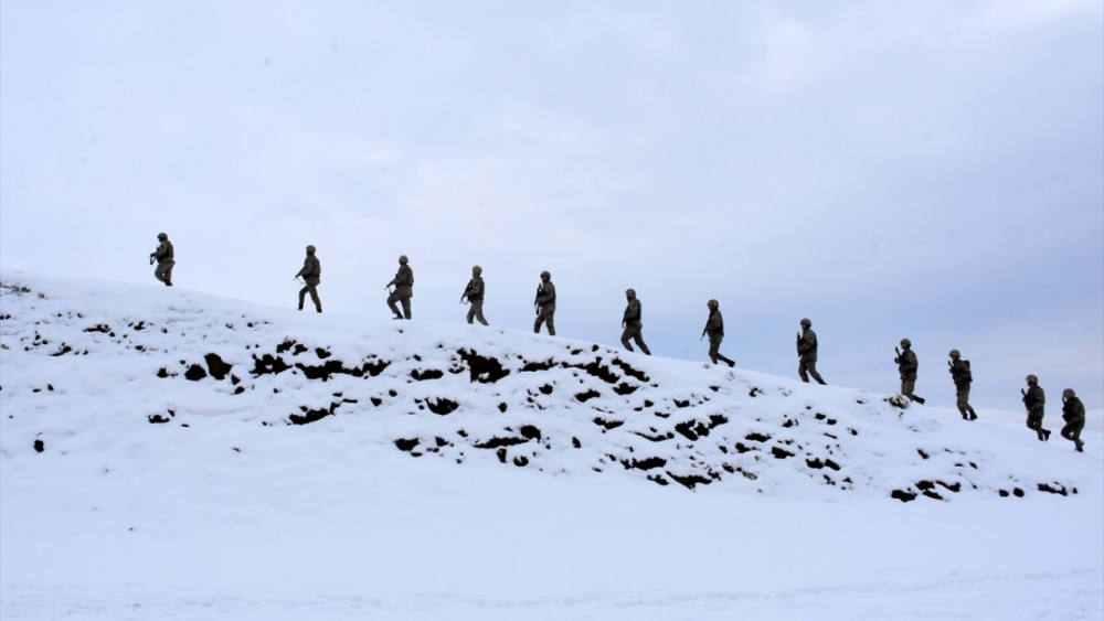 Jandarma kışın da teröristlere göz açtırmıyor 29