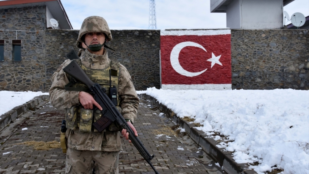 Jandarma kışın da teröristlere göz açtırmıyor 7