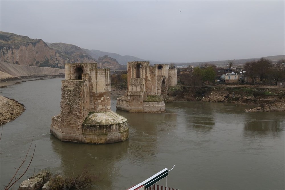609 yıllık Er- Rızk Camisi'nin ana gövdesi taşındı 7