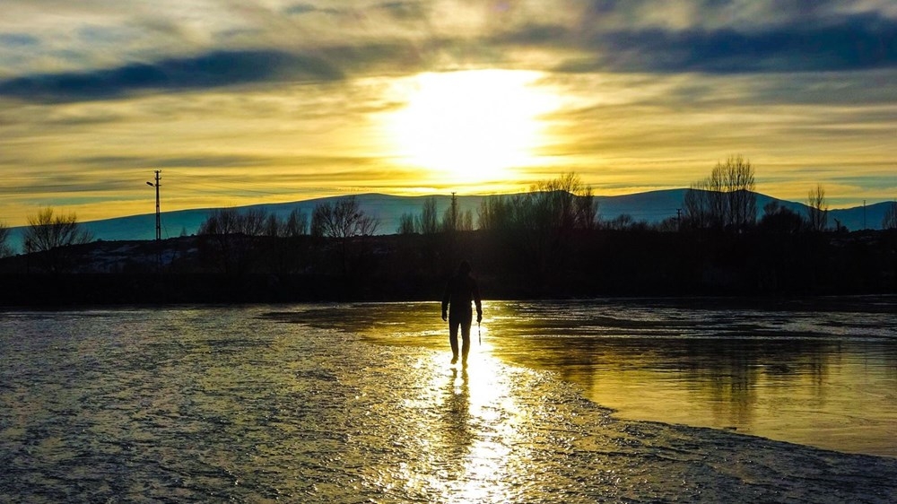 Çıldır Gölü üzerinde çay keyfi 6