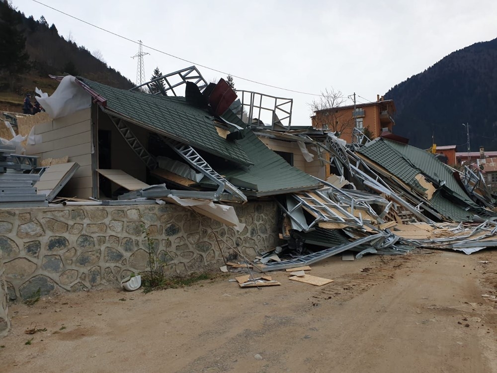 Uzungöl'de kaçak binaların yıkımına başlandı! (65 kaçak yapı) 3