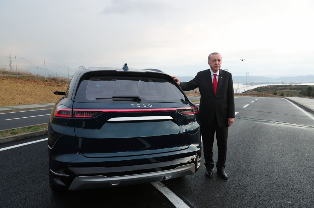 Cumhurbaşkanı Erdoğan, yerli otomobili kullandı 10