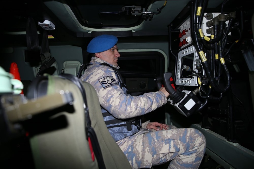 Mehmetçik yeni yılı nöbette karşıladı 10