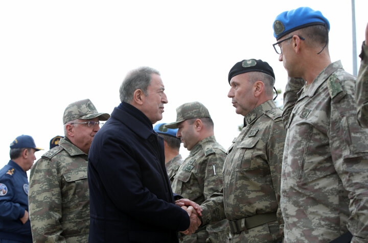 Akar ve TSK Komuta Kademesi'nden 'üç kuvvetli' kutlama 10