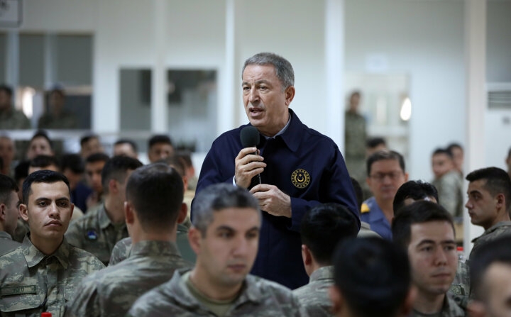 Akar ve TSK Komuta Kademesi'nden 'üç kuvvetli' kutlama 16