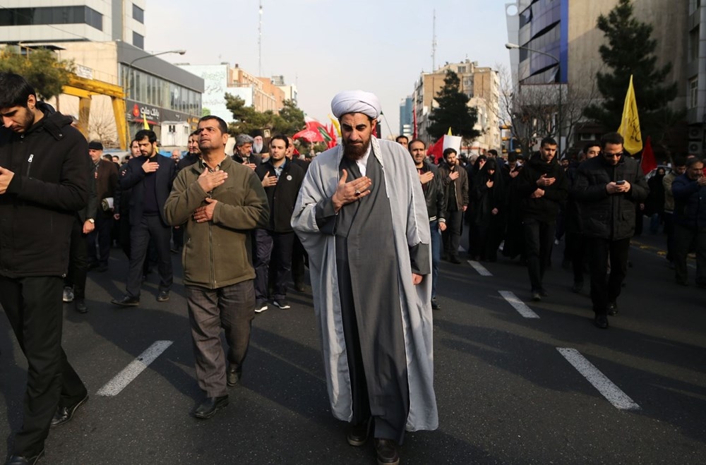 İran Kasım Süleymani için yas tutuyor 18