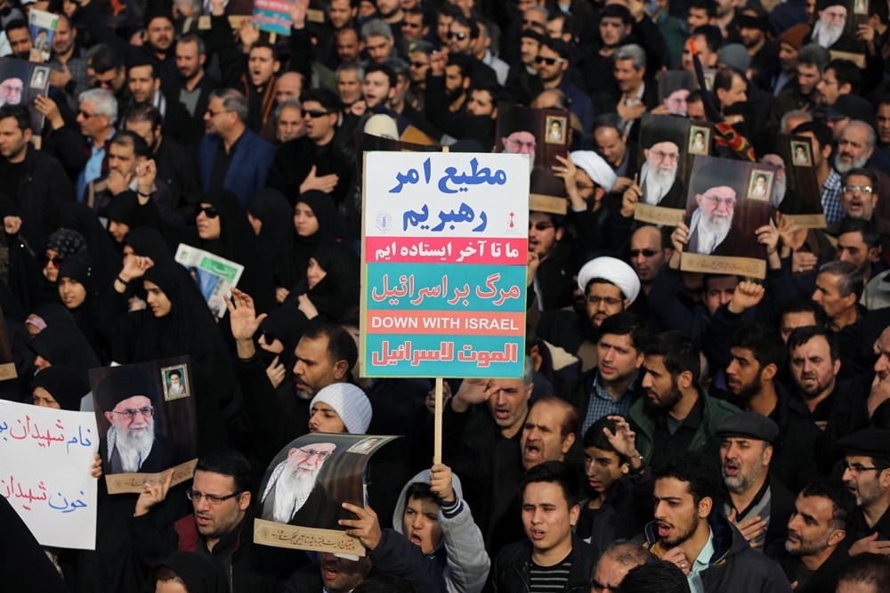 İran Kasım Süleymani için yas tutuyor 44