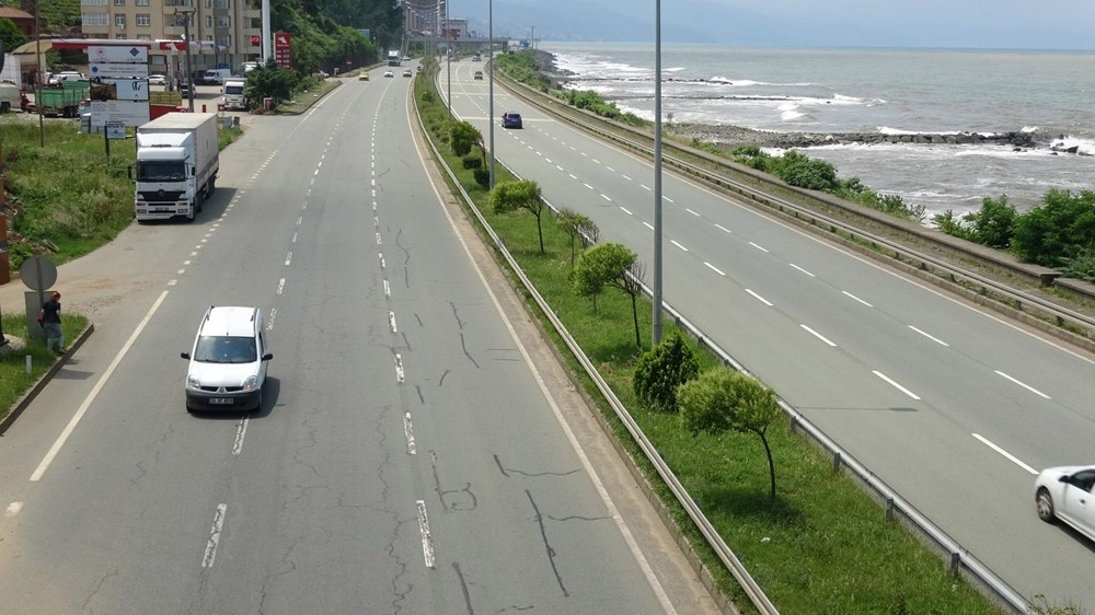Karadeniz'de sahil yolunda 'çatlak' tehlikesi 7