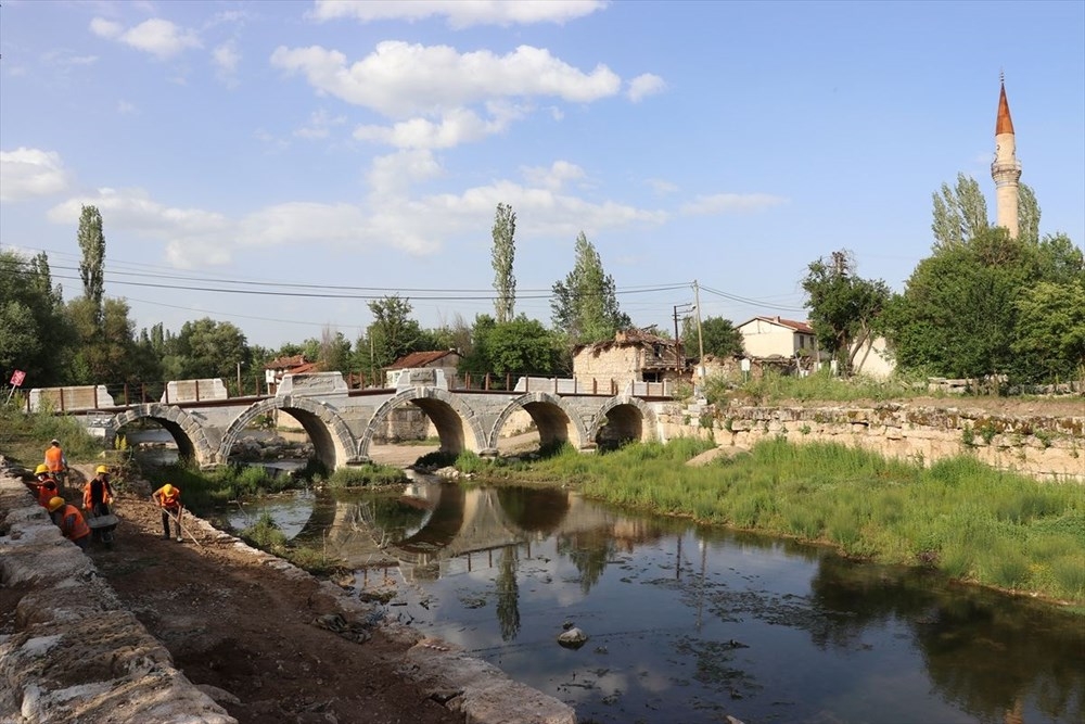 Aizanoi'nin ziyaretçileri nehirde kayıkla 'Antik Çağ'a yo 3