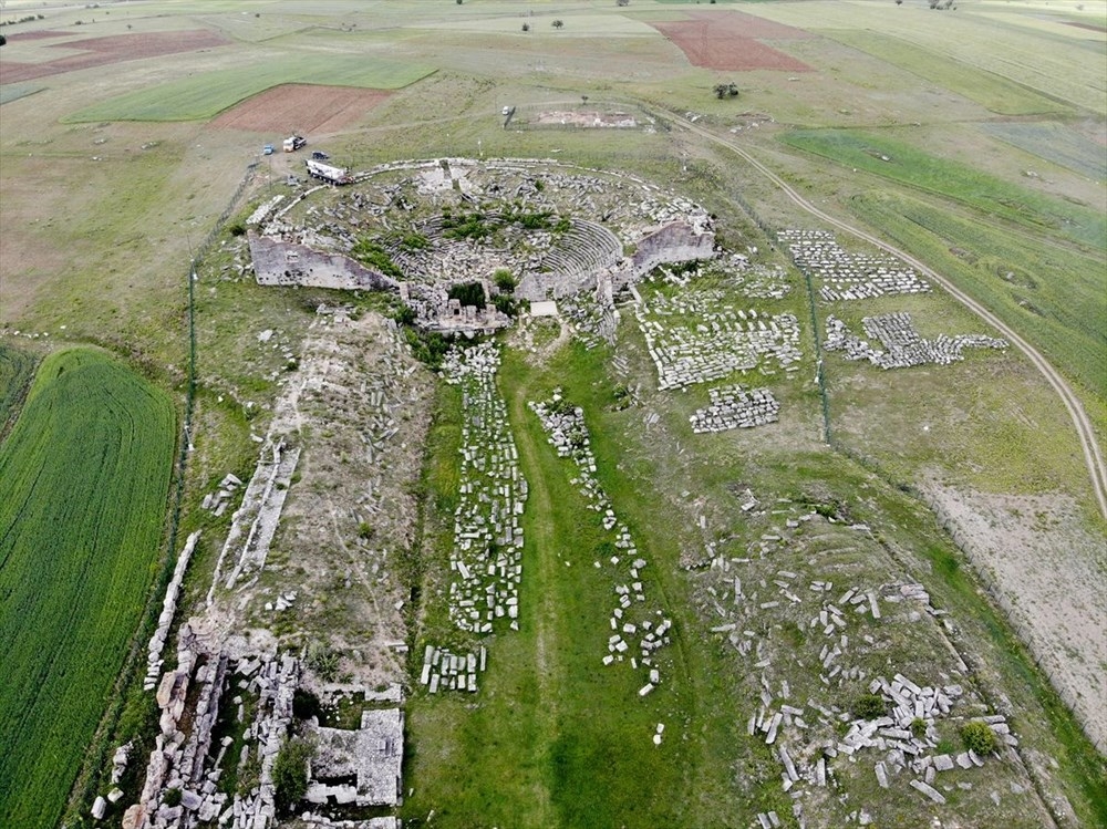 Aizanoi'nin ziyaretçileri nehirde kayıkla 'Antik Çağ'a yo 9