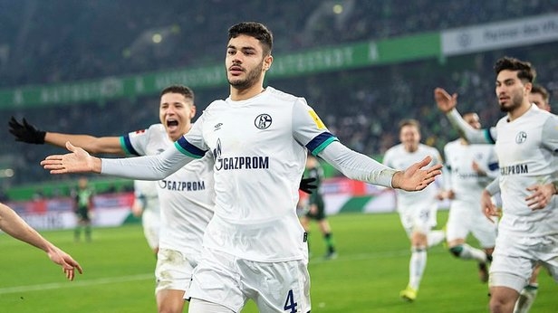 Ozan Kabak'ın adı Liverpool ile anılıyor 5