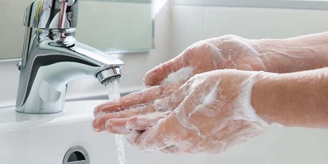 Elleri çamaşır suyu ve dezenfektanla yıkamayın!