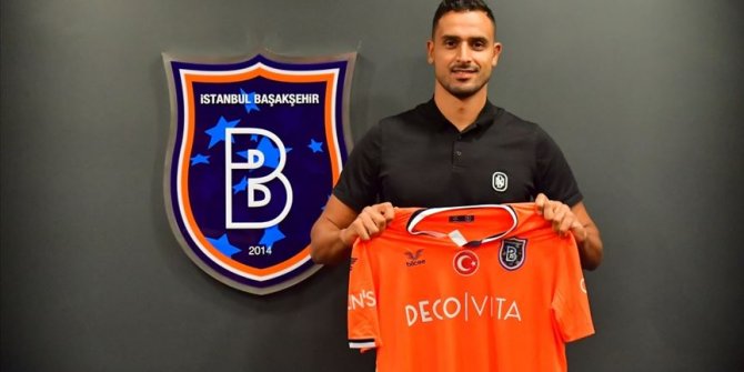 Medipol Başakşehir, Nacer Chadli'yi transfer etti