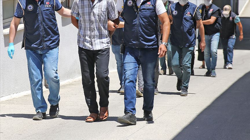 İzmir'de DEAŞ operasyonunda 7 kişi gözaltına alındı