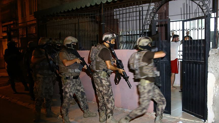 Adana'da organize suç örgütü operasyonunda 23 gözaltı