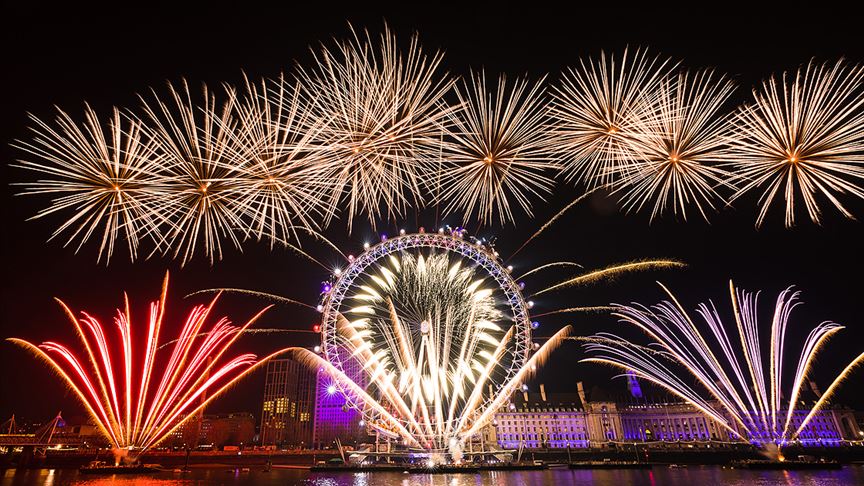 Londra'da Kovid-19 salgını nedeniyle yeni yıl etkinlikleri iptal edildi